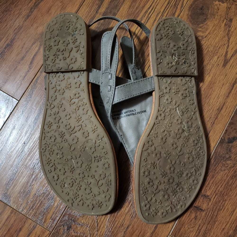 Sandals - Picture 2 of 2